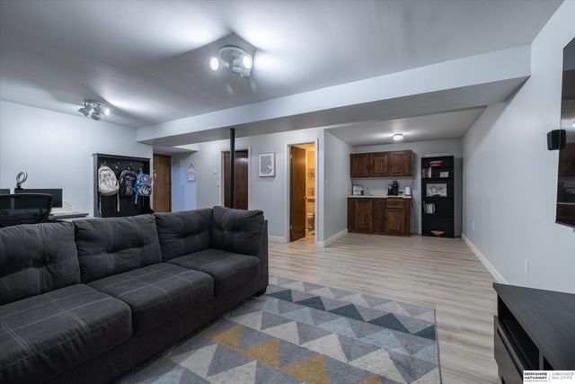 15919 Ohern Street, Omaha, NE 68135