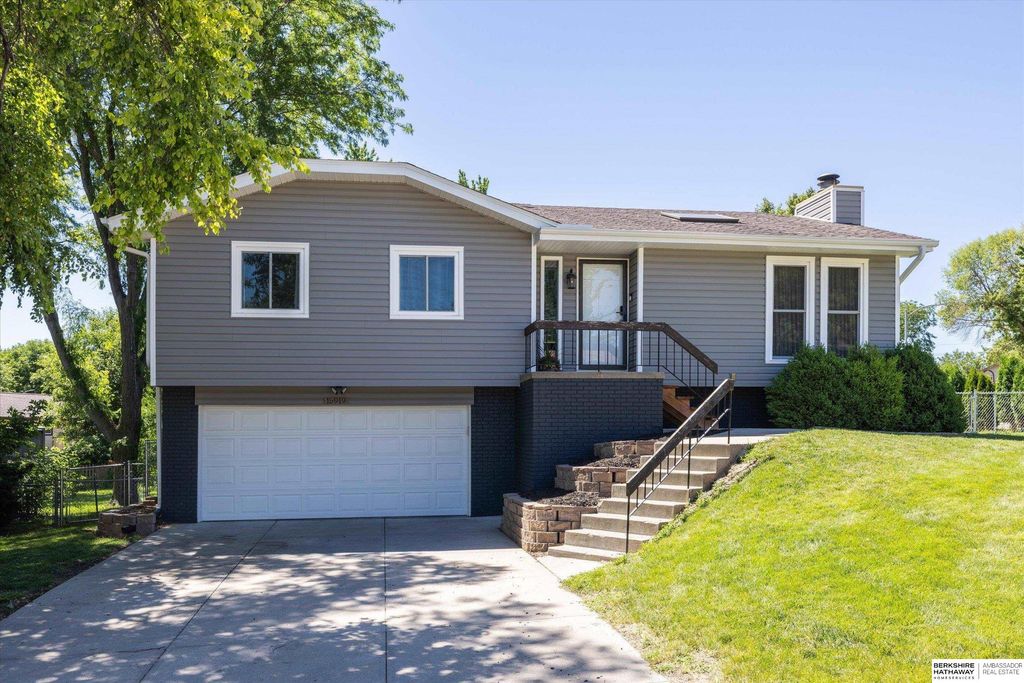 15919 Ohern Street, Omaha, NE 68135