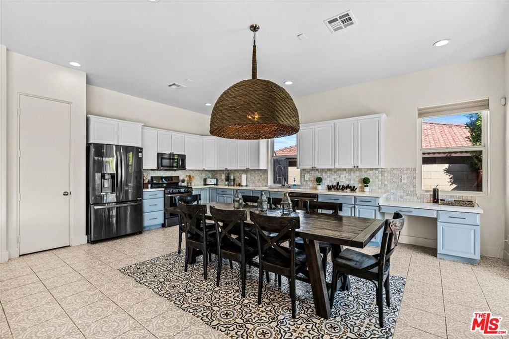 Image 15 of property listing at 41680 Jamaica Sands Drive, Bermuda Dunes, CA 92203