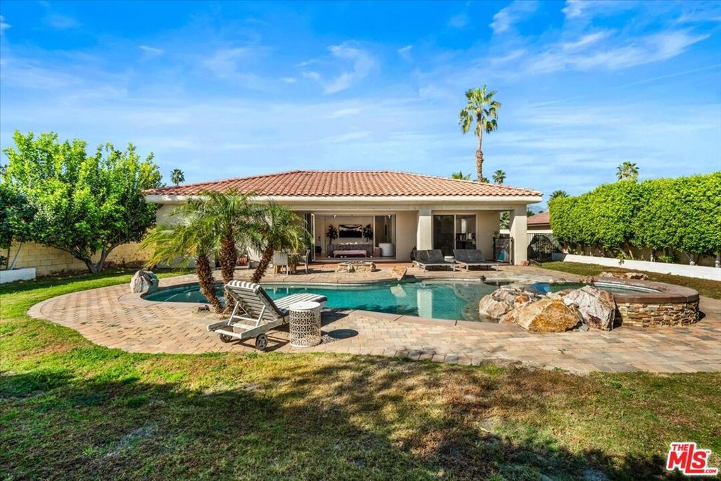 Image 37 of property listing at 41680 Jamaica Sands Drive, Bermuda Dunes, CA 92203