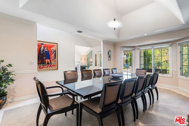 17040 Rancho Street, Encino (los Angeles), CA 91316