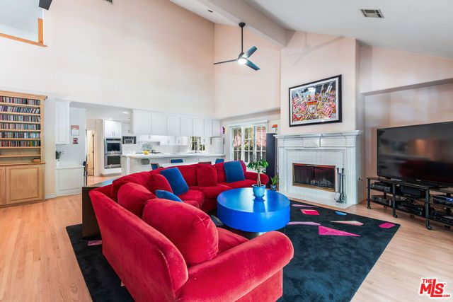 17040 Rancho Street, Encino (los Angeles), CA 91316