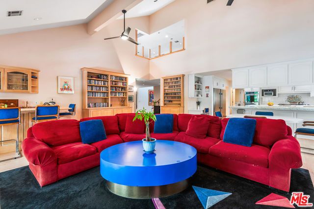 17040 Rancho Street, Encino (los Angeles), CA 91316