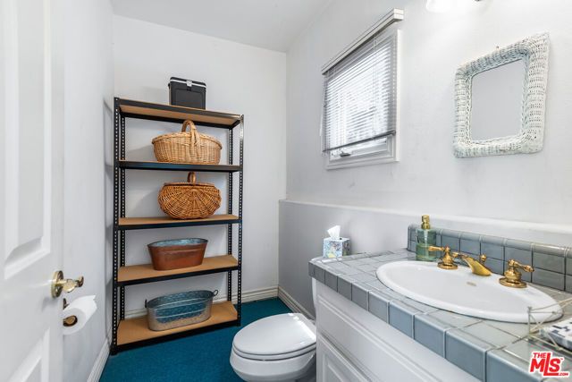 17040 Rancho Street, Encino (los Angeles), CA 91316