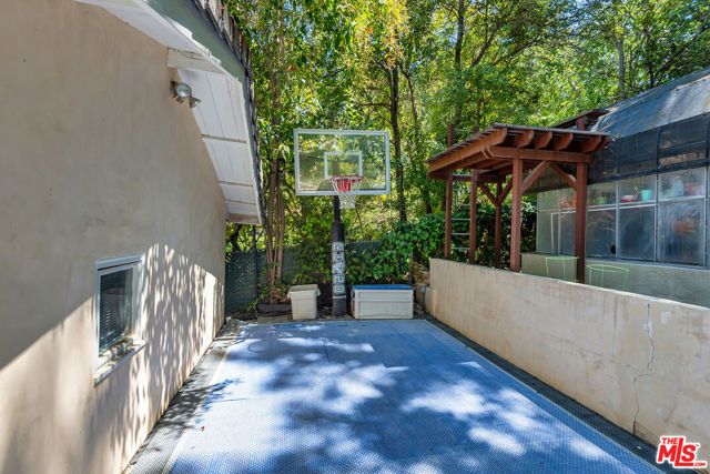 17040 Rancho Street, Encino (los Angeles), CA 91316