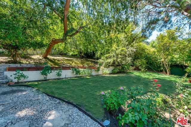 17040 Rancho Street, Encino (los Angeles), CA 91316