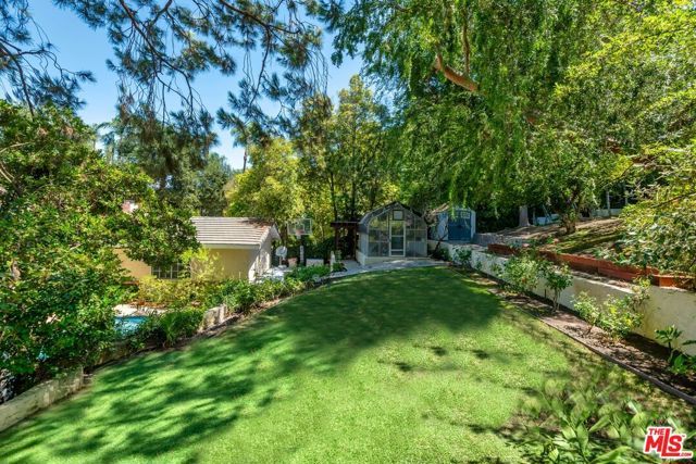 17040 Rancho Street, Encino (los Angeles), CA 91316