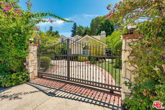 17040 Rancho Street, Encino (los Angeles), CA 91316