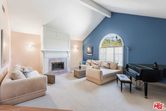 17040 Rancho Street, Encino (los Angeles), CA 91316
