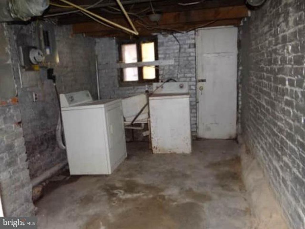 Image 8 of property listing at 1720 N PAYSON ST, Baltimore, MD 21217