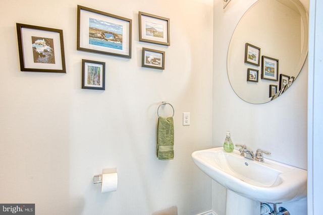 3215 CHARLES GRIFFIN DR, Garnet Valley, PA 19060