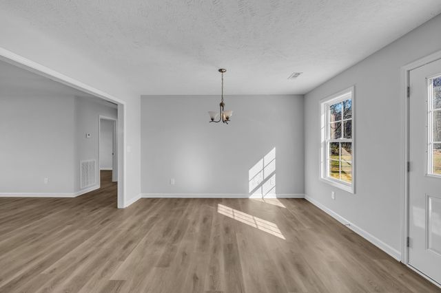 887 Old Bushy Branch, Manchester, TN 37355