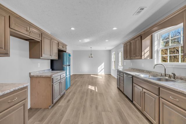 887 Old Bushy Branch, Manchester, TN 37355