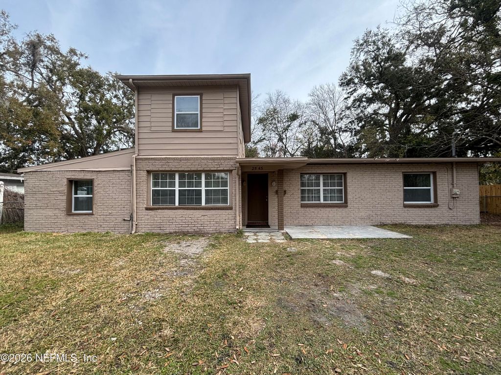 2545 LAMEE Lane, Jacksonville, FL 32207