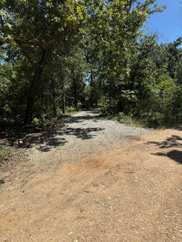 000 Jackson Hollow Rd, Gainesville, MO 65655