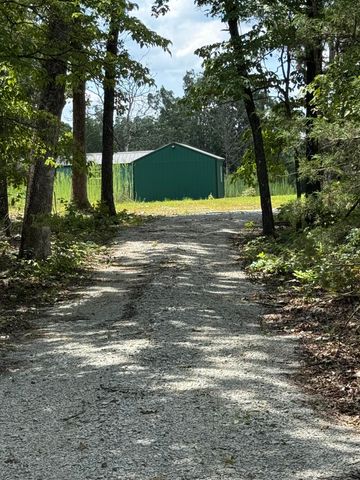 000 Jackson Hollow Rd, Gainesville, MO 65655