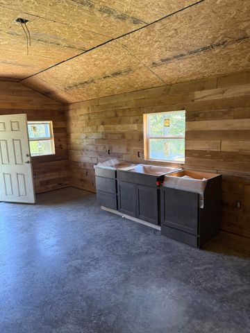 000 Jackson Hollow Rd, Gainesville, MO 65655