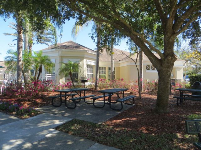 2303 BUTTERFLY PALM WAY 303, Kissimmee, FL 34747