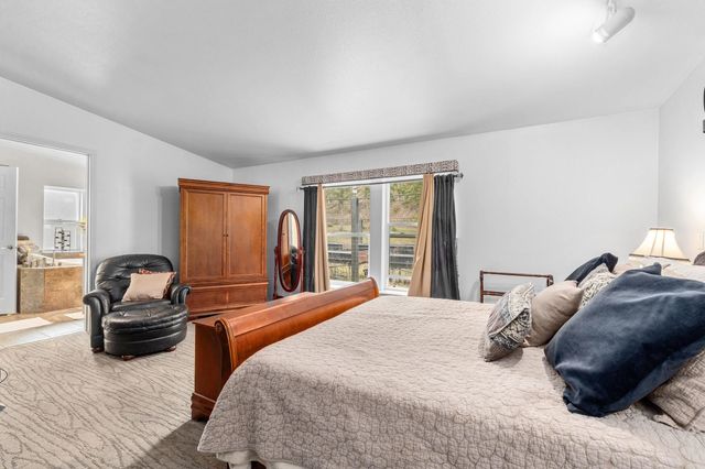 527 Williams Lake Rd, Colville, WA 99114