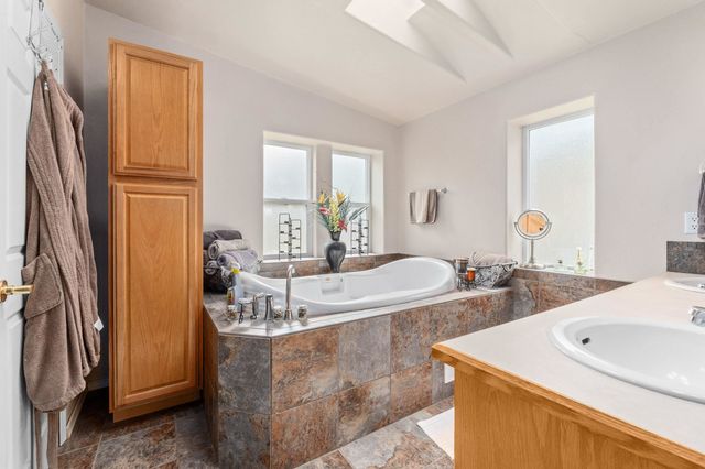 527 Williams Lake Rd, Colville, WA 99114