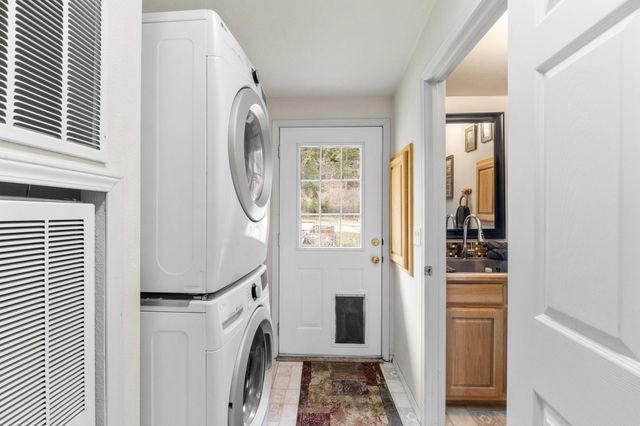 527 Williams Lake Rd, Colville, WA 99114