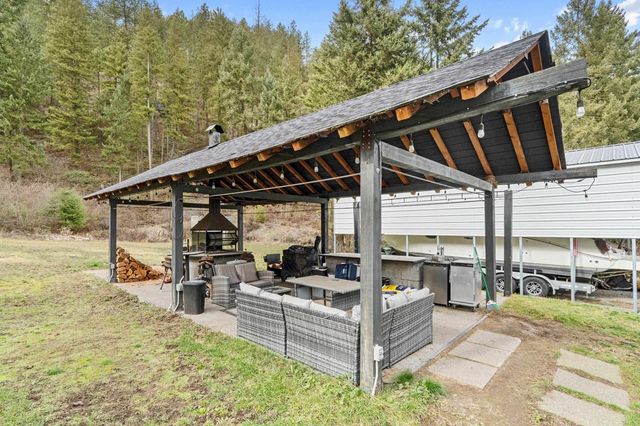 527 Williams Lake Rd, Colville, WA 99114