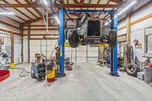 527 Williams Lake Rd, Colville, WA 99114