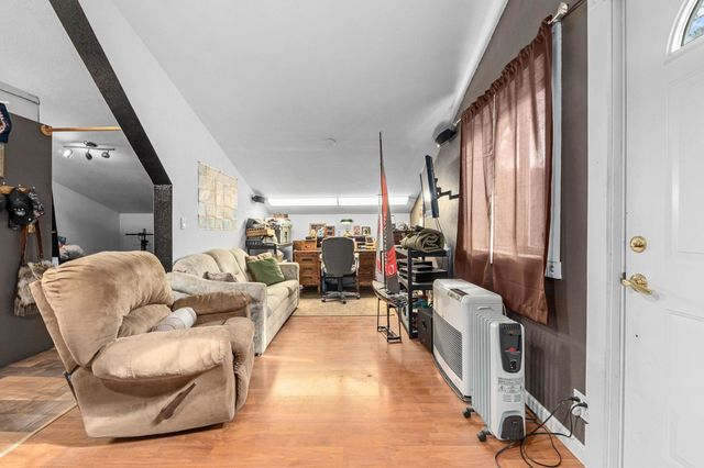 527 Williams Lake Rd, Colville, WA 99114