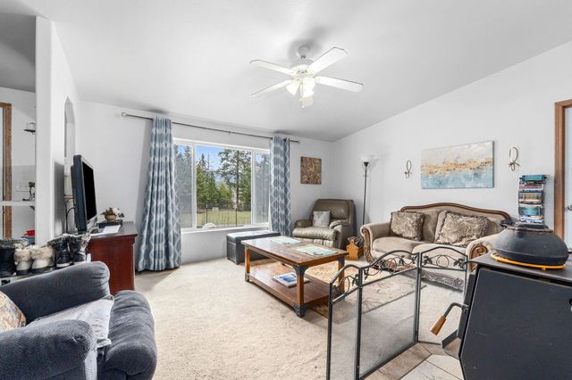 527 Williams Lake Rd, Colville, WA 99114