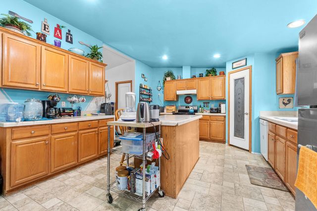 527 Williams Lake Rd, Colville, WA 99114