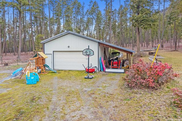 527 Williams Lake Rd, Colville, WA 99114
