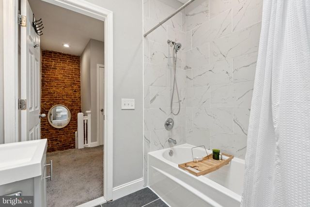 831 E 33RD ST, Baltimore, MD 21218