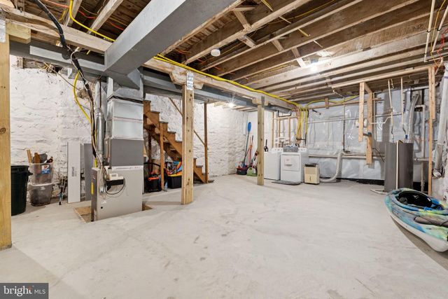 831 E 33RD ST, Baltimore, MD 21218