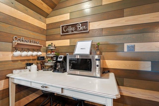 3259 Schumann RD, Stonewall, TX 78671