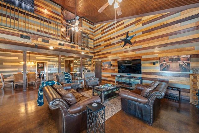 3259 Schumann RD, Stonewall, TX 78671