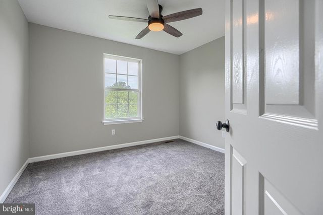 4 PERIWINKLE CT, Baltimore, MD 21219