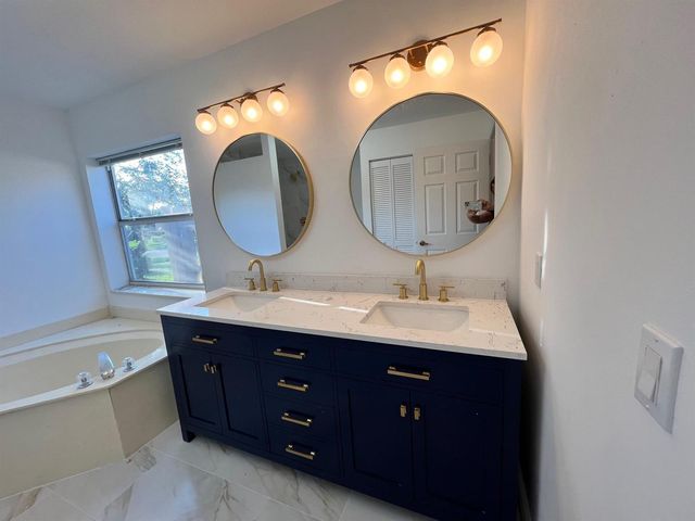 8501 Windy Circle, Boynton Beach, FL 33472