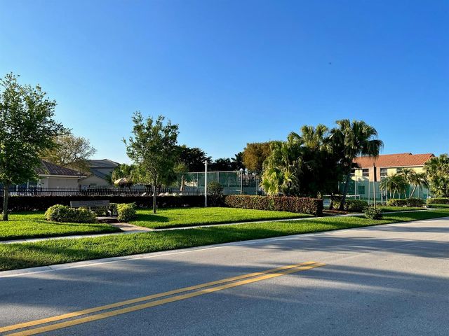 8501 Windy Circle, Boynton Beach, FL 33472