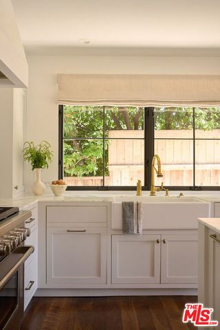 519 Moreno Avenue, Los Angeles, CA 90049