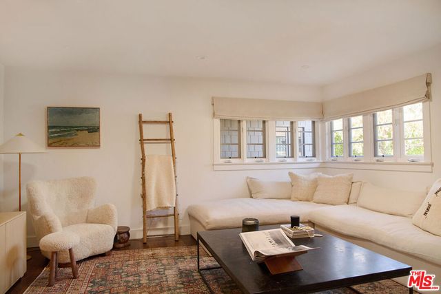 519 Moreno Avenue, Los Angeles, CA 90049