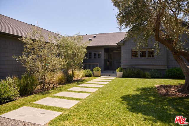 519 Moreno Avenue, Los Angeles, CA 90049