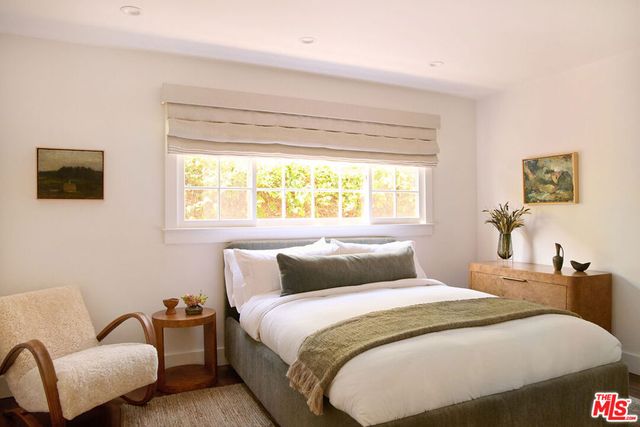 519 Moreno Avenue, Los Angeles, CA 90049