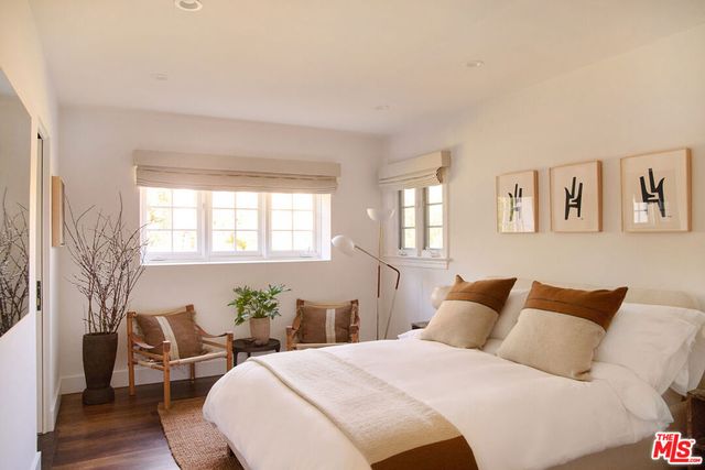 519 Moreno Avenue, Los Angeles, CA 90049