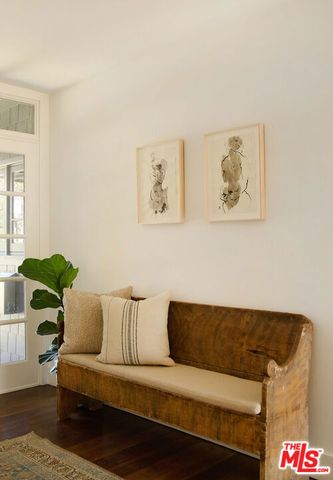519 Moreno Avenue, Los Angeles, CA 90049