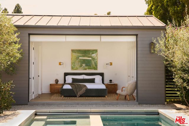 519 Moreno Avenue, Los Angeles, CA 90049