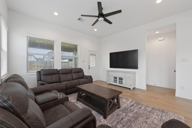 10619 Wild Chives, Conroe, TX 77385