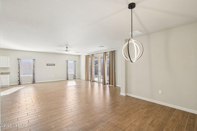 335 W Aberdeen Street, Vail, AZ 85641