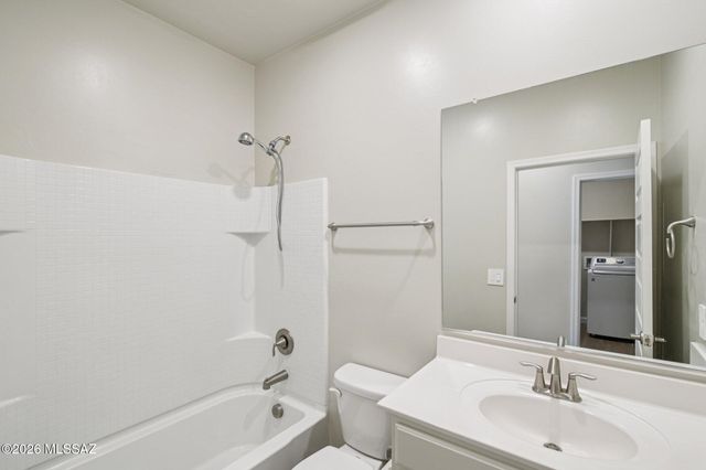 335 W Aberdeen Street, Vail, AZ 85641