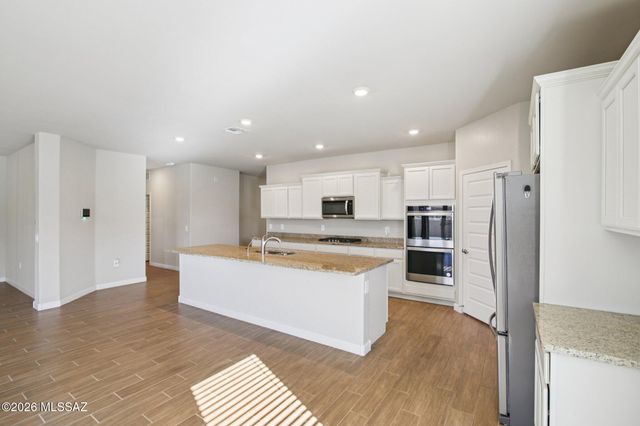 335 W Aberdeen Street, Vail, AZ 85641