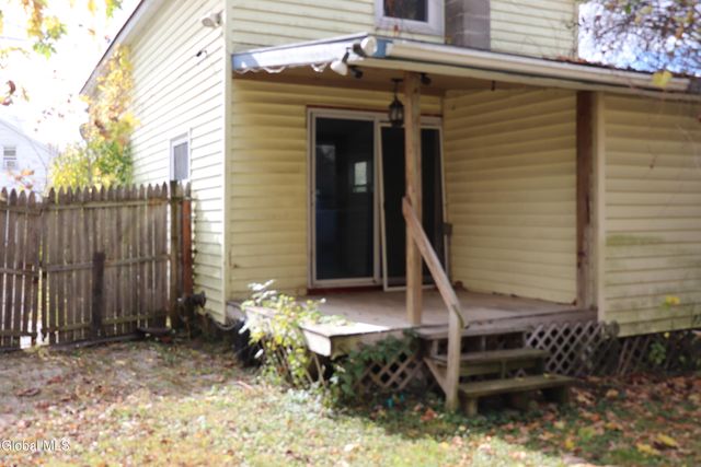 5 Carey Avenue, Hoosick Falls, NY 12090